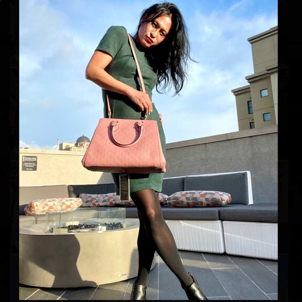 GUCCI Signature Convertible Tote Guccissima Jumbo